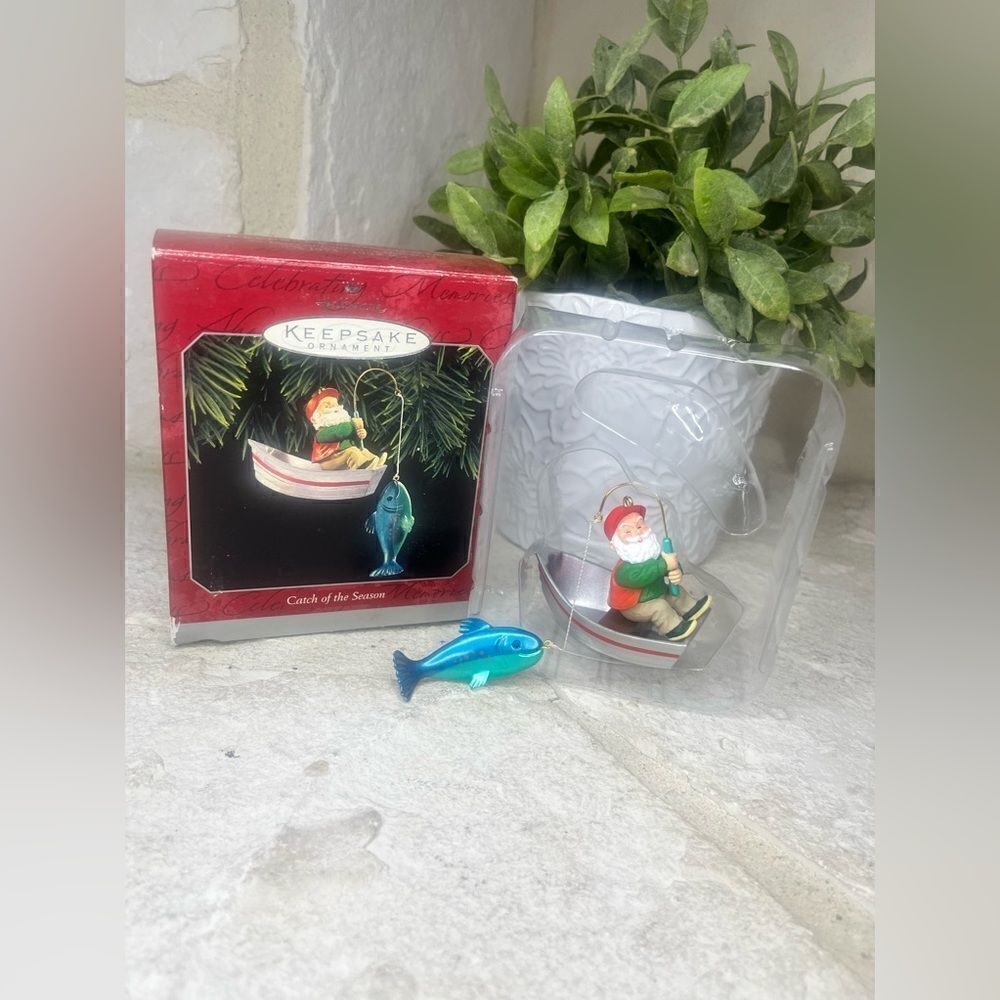 Hallmark keepsake “Catch of the season” ornament 1998